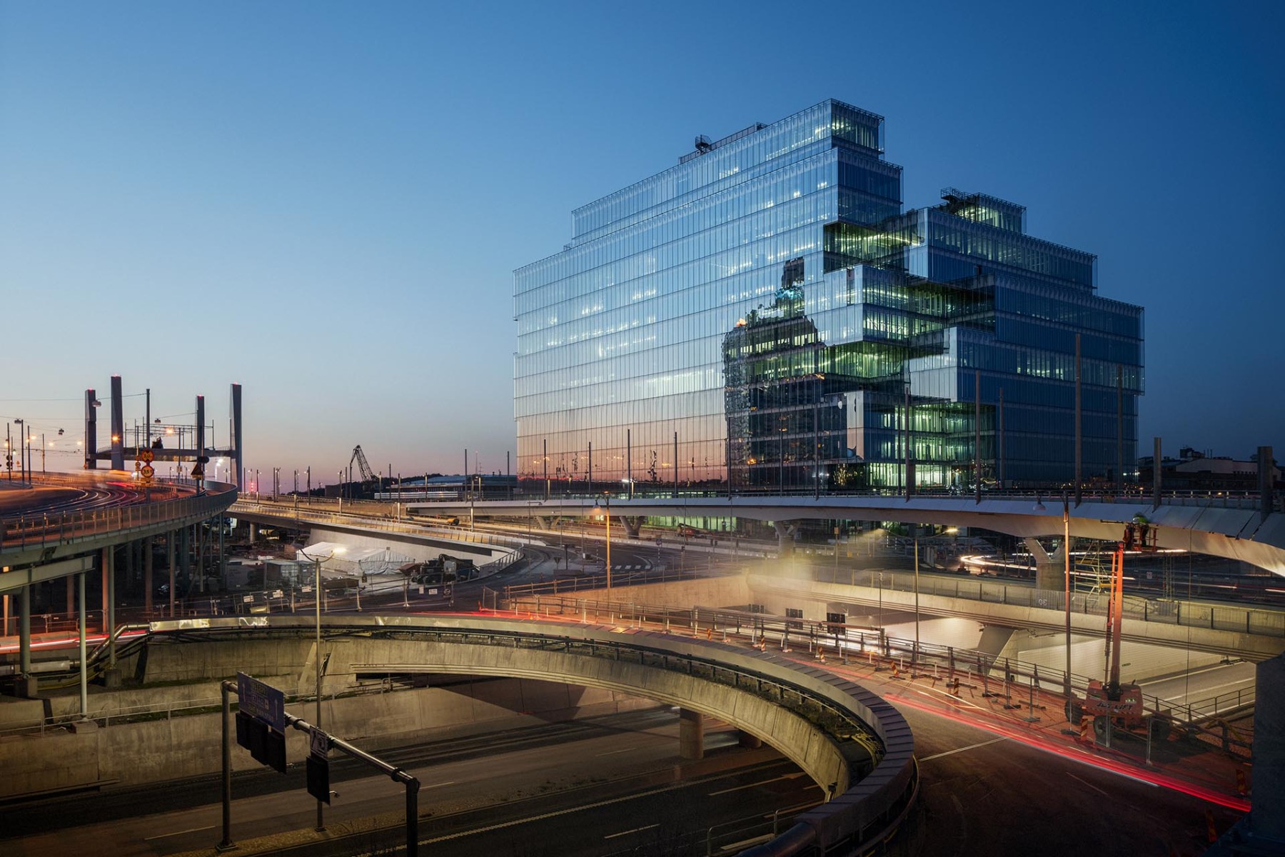 Für das Platinan-Gebäude in Göteborg mit einer Fläche von 60 000 m2 war Fagerhult von Beginn an in die Konzeptphase mit eingebunden. © Felix Gerlach